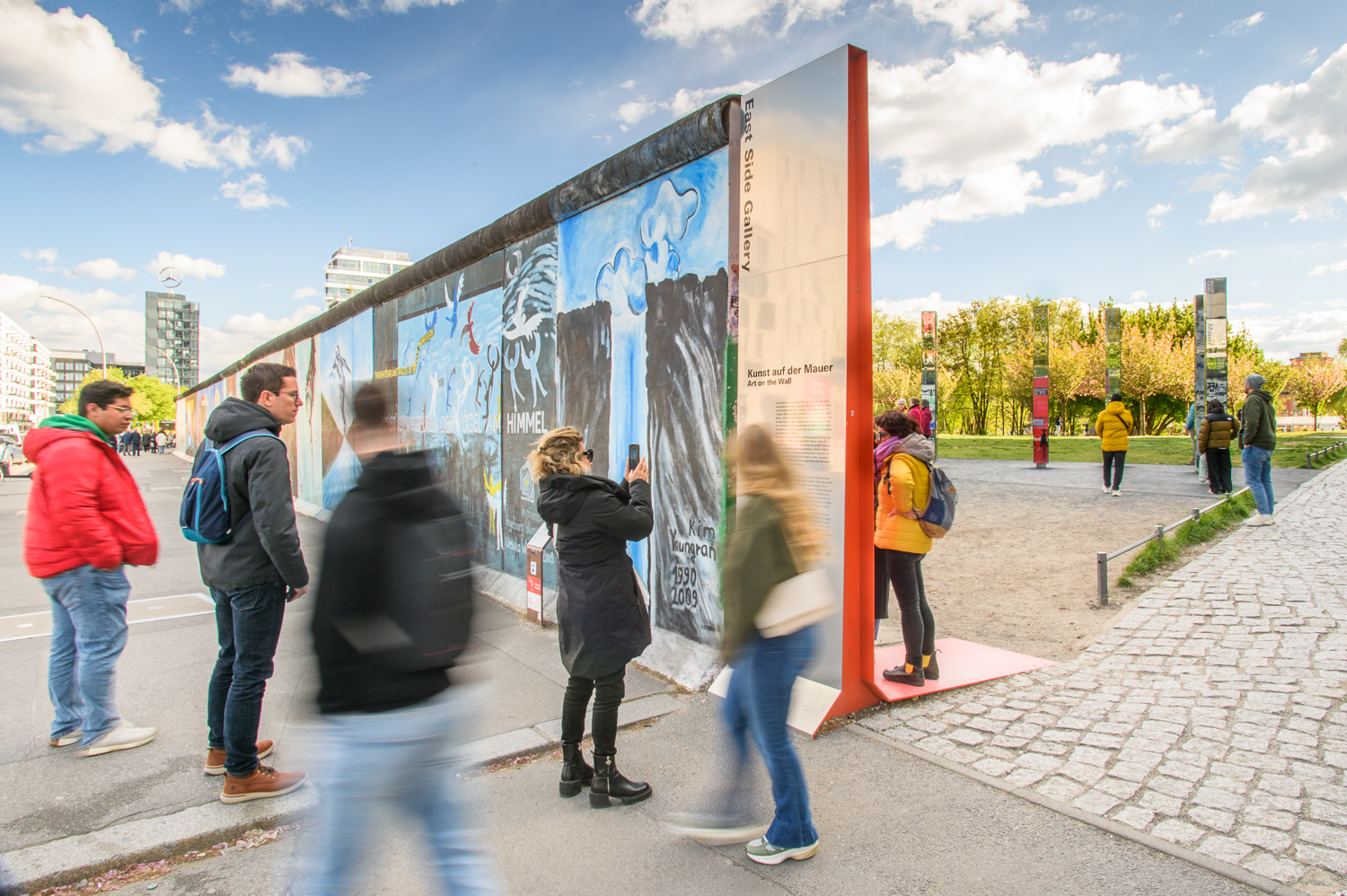 Visitors at the East Side Gallery